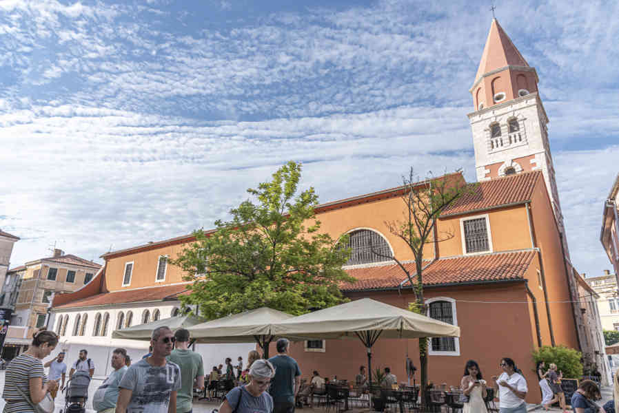 Croacia - Zadar 34 - iglesia de San Simeón.jpg